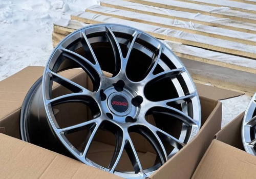 RAYS G16 5X114.3 9.5J R19 ET25 73.1