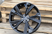 GLOSS BLACK